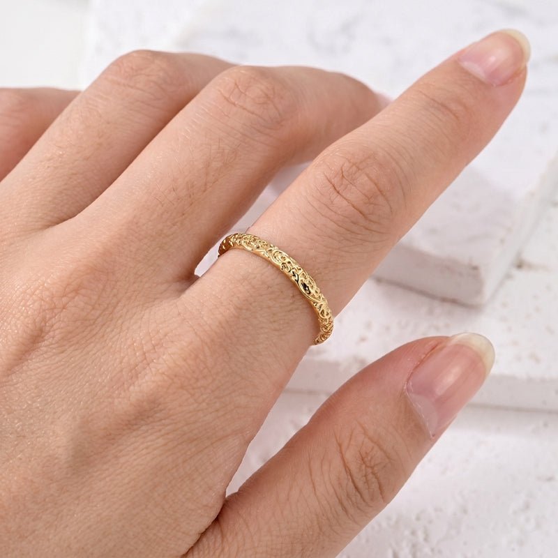 Golden Vintage Filigree Band Ring